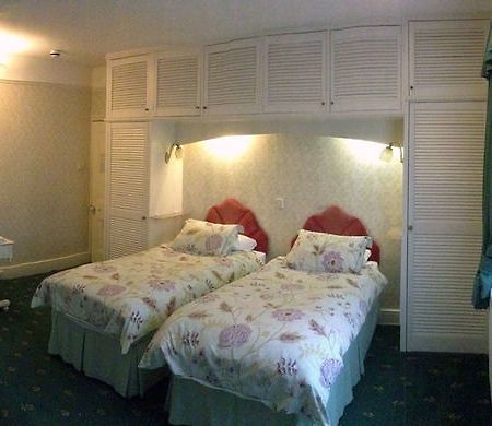 Vulcan Lodge Guest House ฮอร์เลย์ ภายนอก รูปภาพ
